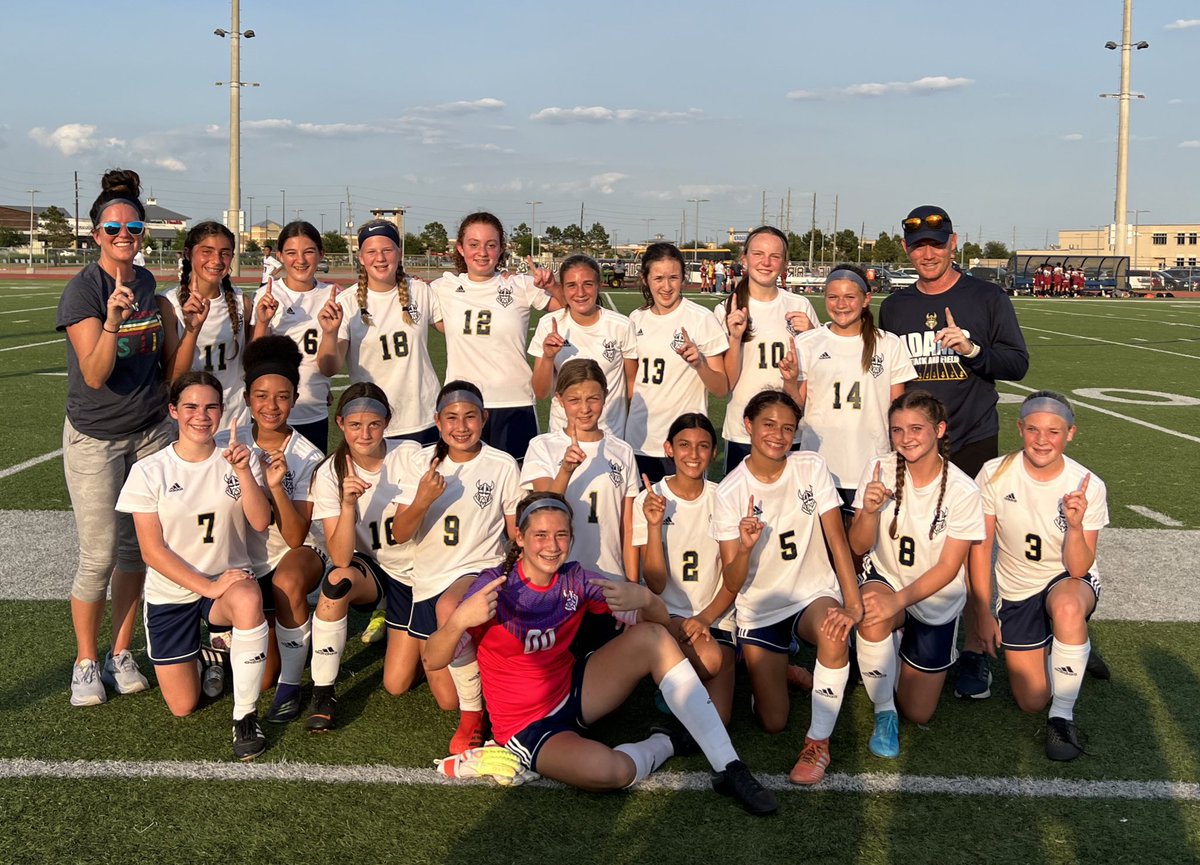 AdamsAth_girls's tweet photo. 2022 7th Grade DIVISION CHAMPS!! 🏆 🥇 @AdamsAth_boys @AdamsVikings @katyjordanGSOC @KatyISDAthletic https://t.co/UKmNhOslHd