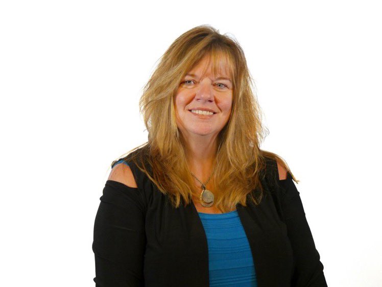 SGI_CANADA's tweet photo. She started as a temporary clerk in 1985 and worked her way up to the top job! Penny McCune will become SGI CANADA’s President and CEO on June 1. She will be the first woman to serve as SGI CANADA’s CEO. 

Read more here: https://t.co/KrcX1LMHHz https://t.co/QJgu1LWEng