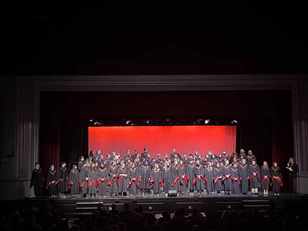 Wonderful night enjoying our choirs and celebrating our seniors! 🎶🎤🎵