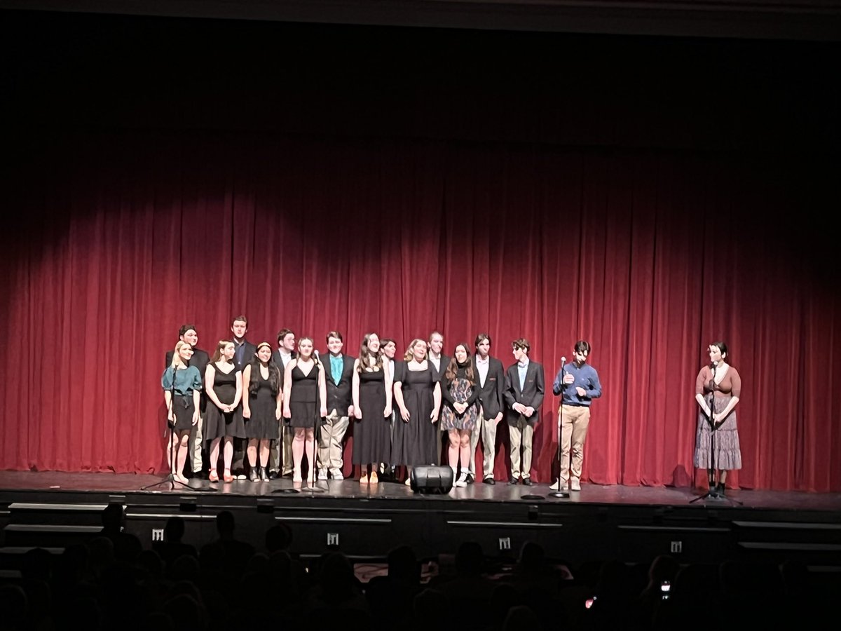 HaddonfieldHS's tweet photo. Wonderful night enjoying our choirs and celebrating our seniors! 🎶🎤🎵 https://t.co/4xz0uWTlso