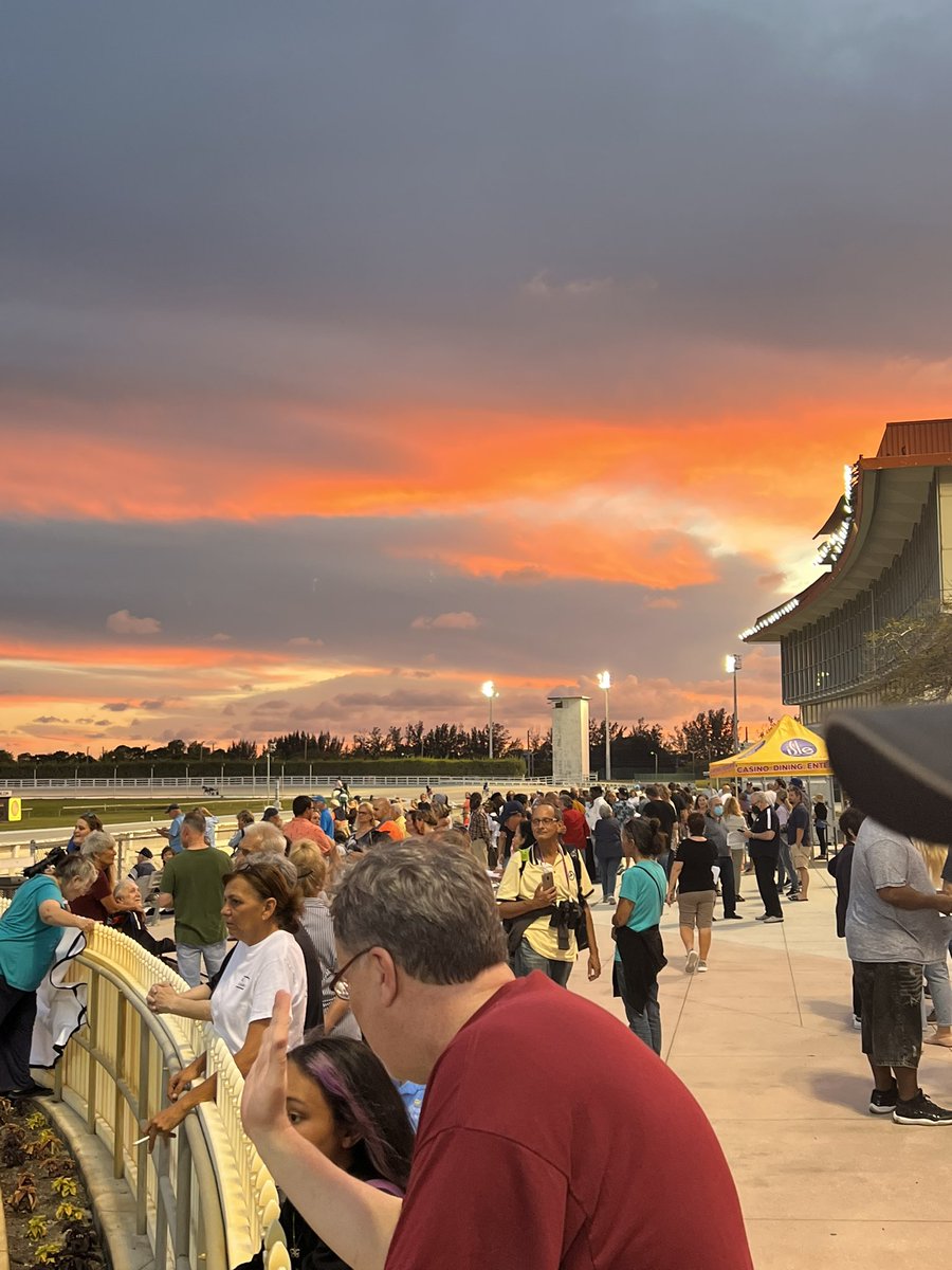 It’s been right at a month since our final race hit the wire, what are your favorite Pompano memories?  #LongLiveThePomp
