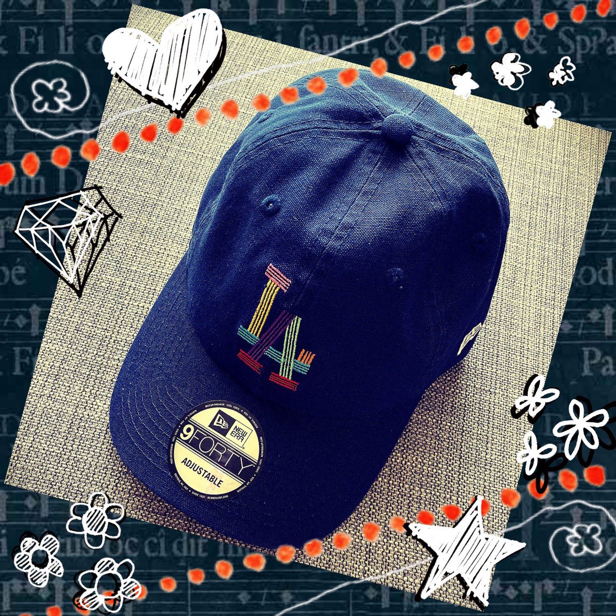 Beartklove91230's tweet photo. 昨日ダメ元で調べたら区内に1店舗
取り扱ってたから行ってみた💜
もうDynamiteのしかなかった💧
(副反応なかったら…🤣ww)
キャップはネイビーのみ。
長男と一緒に被ろうか❓…と購入💜
すごく可愛い💖
でも…ストーンのバケハ♡♡
被った時のシルエットが
可愛かったんだよなぁ…💕
#newerabts https://t.co/w97EvDF4K7