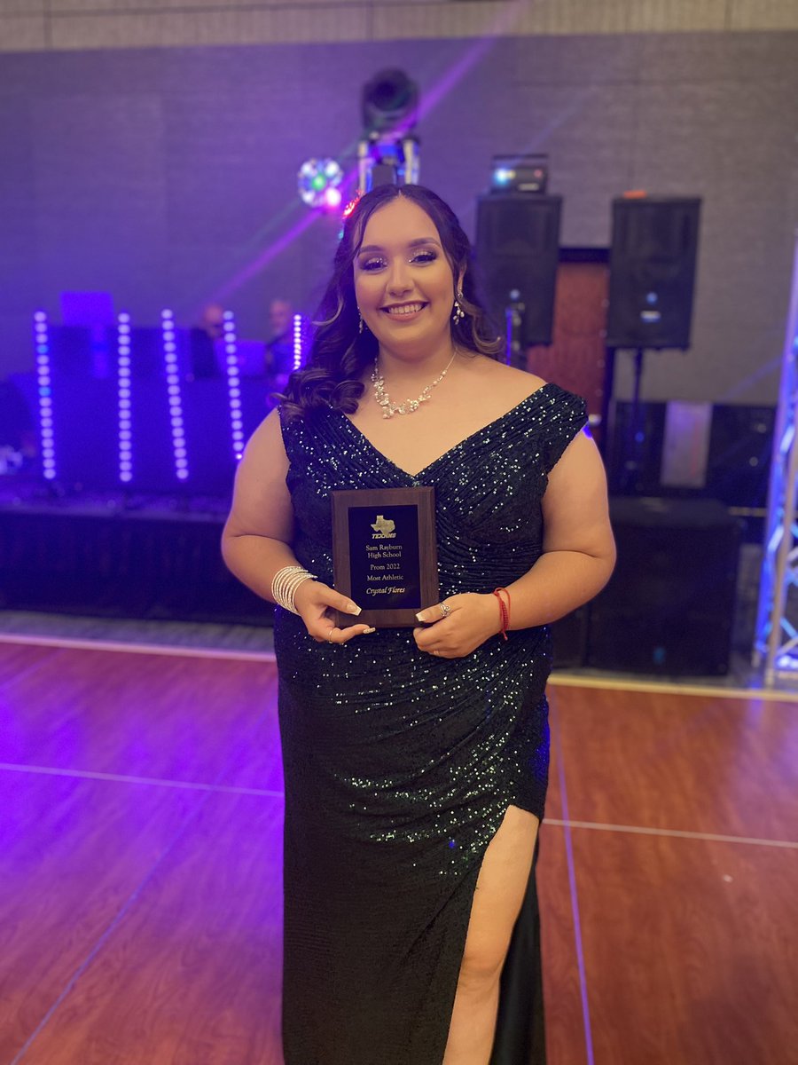 SERVING it up on the court and at prom 🤩 Crystal Flores is awarded this years most athletic 🏐🏆 #SRprom22