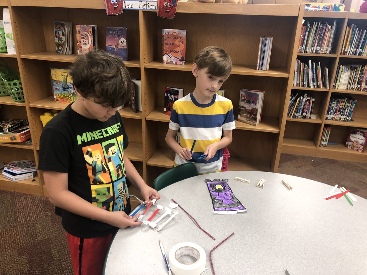 KendallWetzel's tweet photo. These third graders worked hard today to help Rapunzel escape from her tower. #fairytalestem @HTSD_Robinson ๐ง๐พโโ๏ธ๐ https://t.co/yIxd9z6Hkz