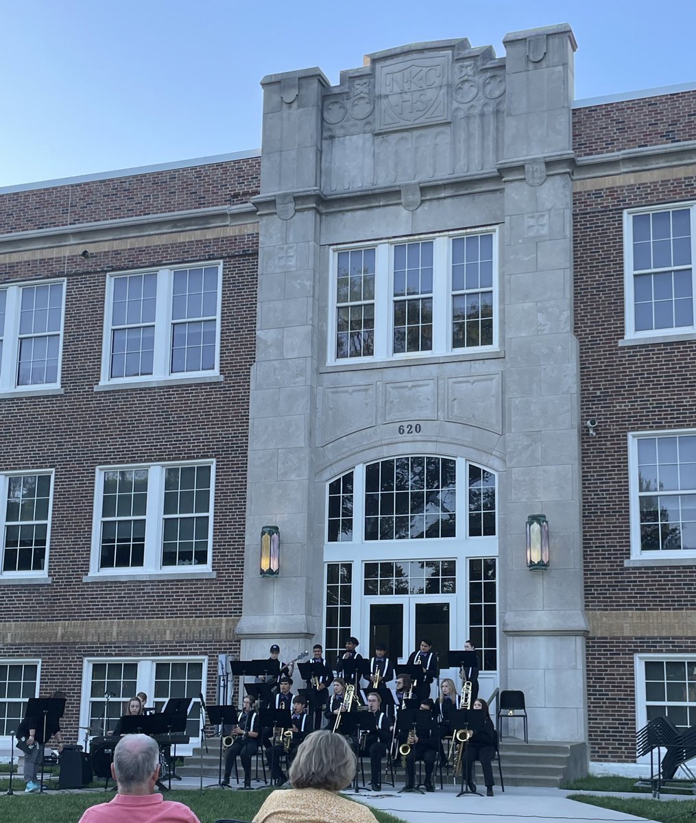 NorthtownNews's tweet photo. Gorgeous night for the 2ndย Annual Jazz Lawn Concert featuring our Jazz Orchestra and Jazz Band in front of the Main Building. https://t.co/UDoNr6BTfM