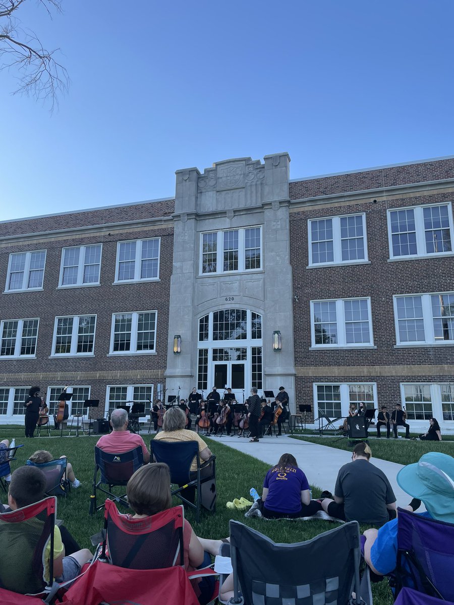 NorthtownNews's tweet photo. Gorgeous night for the 2ndย Annual Jazz Lawn Concert featuring our Jazz Orchestra and Jazz Band in front of the Main Building. https://t.co/UDoNr6BTfM