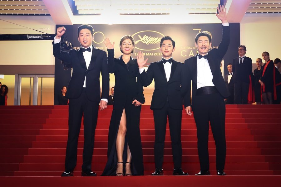 TheMercilessJPF's tweet photo. 本日5月17日は、韓国で不汗党が公開されてから5周年の記念日です👏皆さま『名もなき野良犬の輪舞(邦題)』をよろしくお願いします💐
#잘된영화_불한당_5주년_축하해 https://t.co/E9n77XryWt