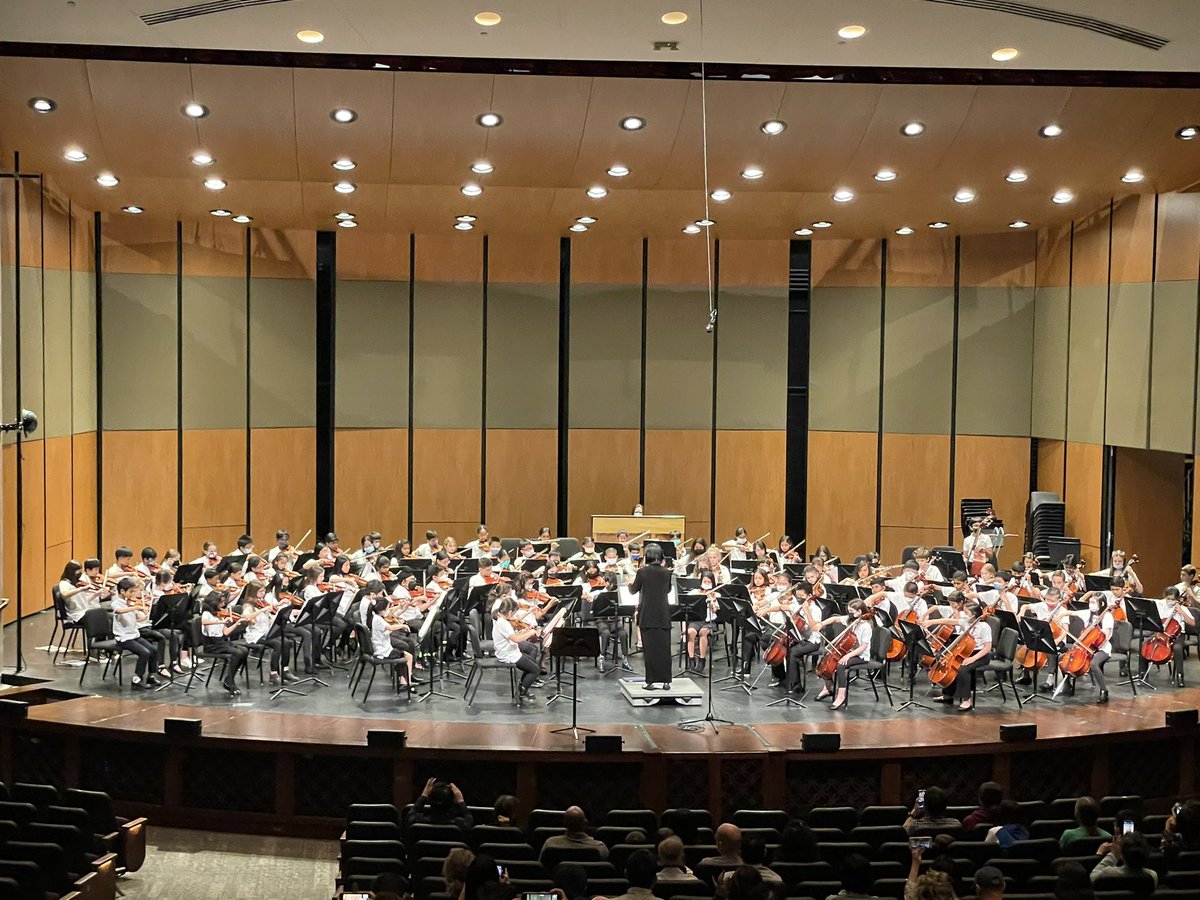 kimmollerdino's tweet photo. Amazing job 4th and 5th grade orchestra. #inspire96 https://t.co/lL6DEXPf4I