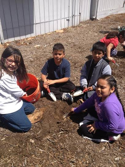 CAGreenRibbon's tweet photo. Meet our #CAGreenRibbon School, Silver Award, Parkview Elementary, Hueneme Elementary!⁠ 
@ParkviewMustang uses concepts of sustainability and the environment as a context for learning Science, Technology, Engineering, and Math across all grade levels.
@HuenemeElemSD https://t.co/GdeJP4HYUm