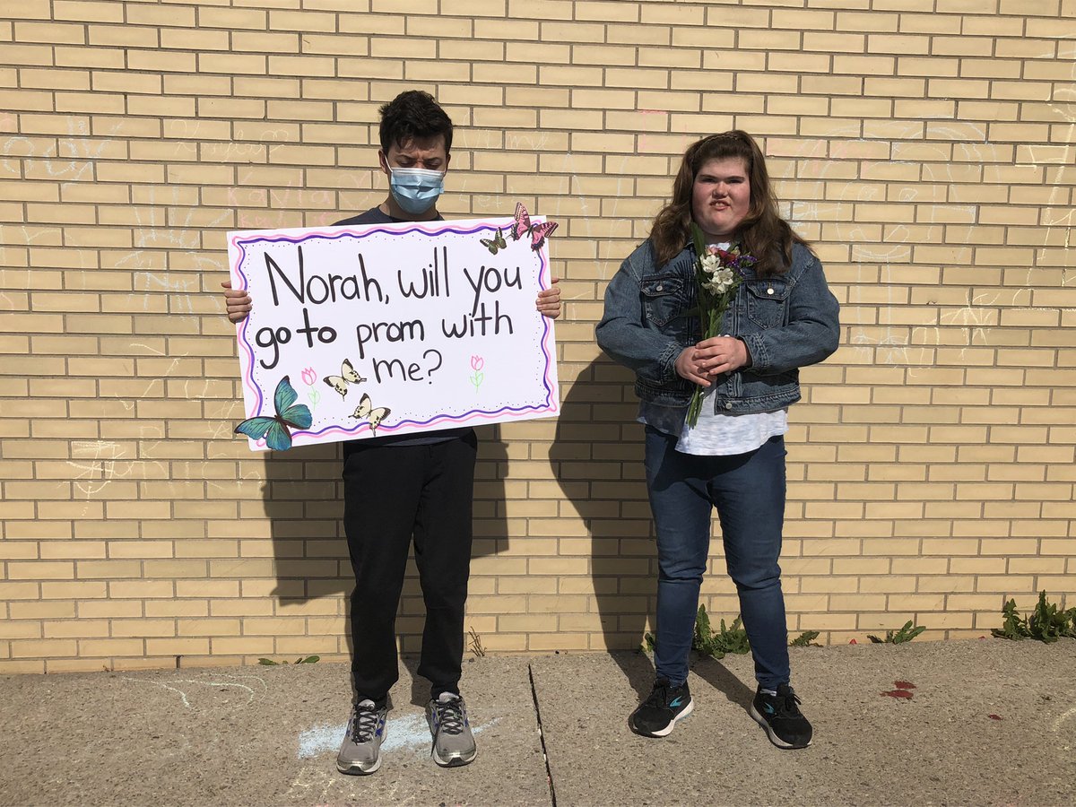 Mrs. L. Robinson tweet media