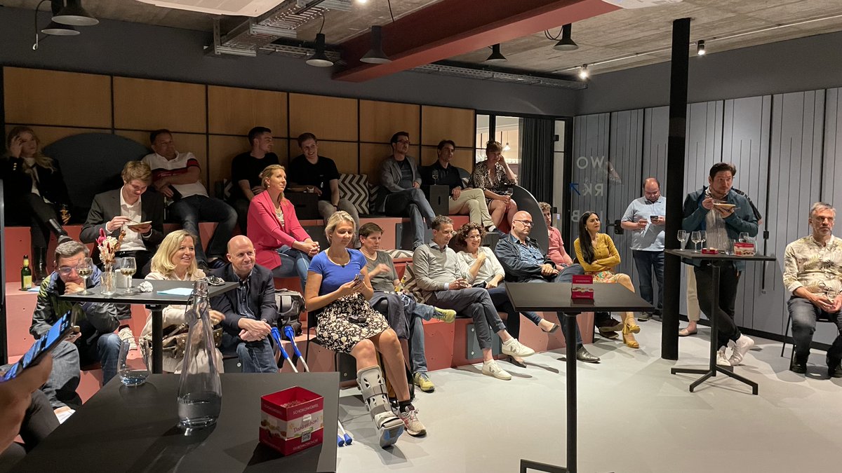 sam0711er's tweet photo. Los geht‘s! Viel Glück Mama und Leslie!! ❤️ #VapoWesp #DHDL https://t.co/vcXxQG6Qh8