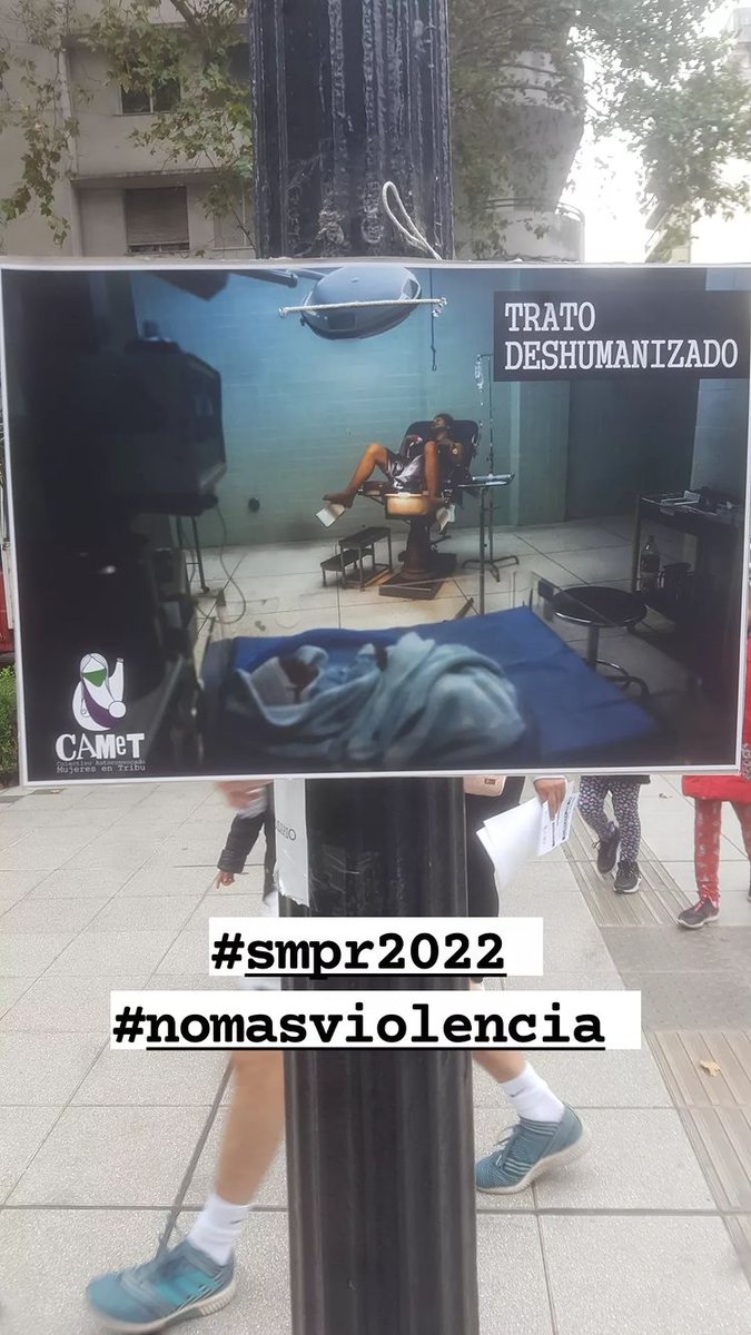 CAMeToficial's tweet photo. Hoy arrancamos la #SMPR2022 con volanteada en Rioja y Oroño. Te esperamos el viernes en la próxima o a través de nuestras  redes sociales.
#NoMasViolencia https://t.co/BpIVKSEfsX https://t.co/JAvAT5LTcc