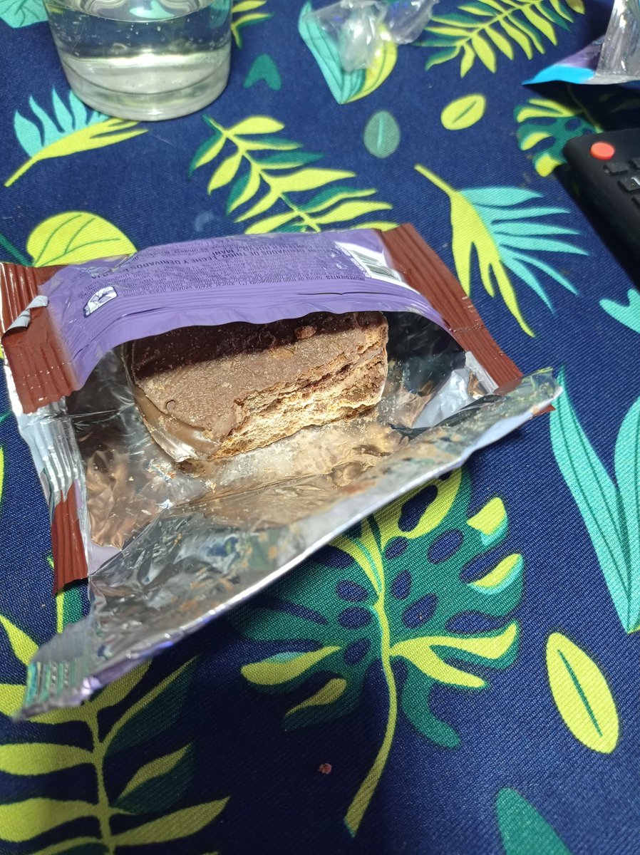 CeciW281's tweet photo. Cuando abrís el paquete y adentro tenés tal cual la foto🥲🥲🥲 @milka_argentina https://t.co/6XPi2zwnSW