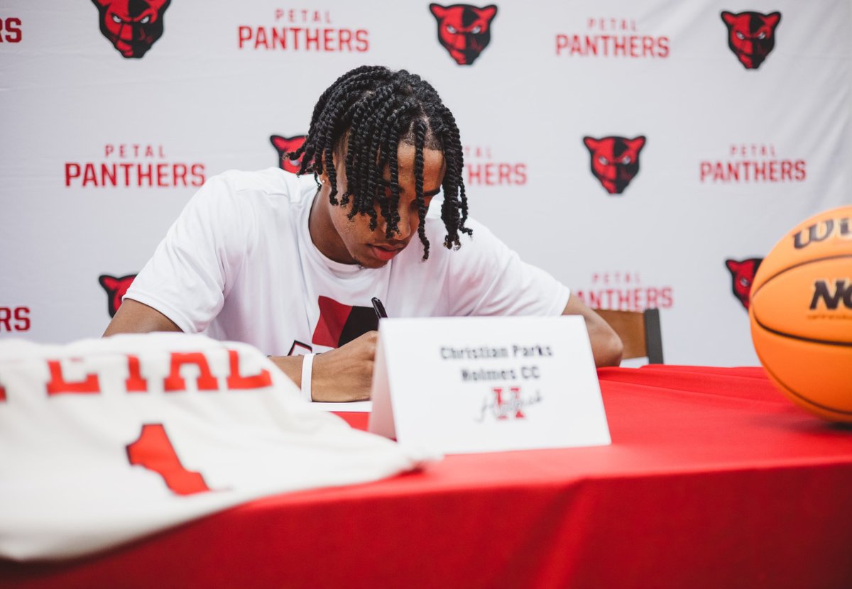 petalschools's tweet photo. Congratulations to Christian Parks, Petal High School senior, who signed a basketball scholarship with Holmes Community College last Friday. #PantherProud #TransformThrive https://t.co/gjWJT9eEVG