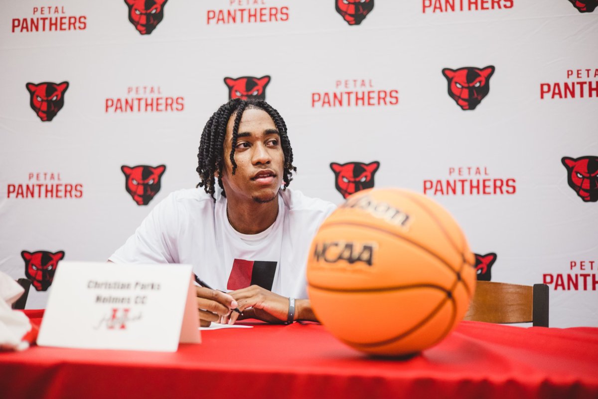 petalschools's tweet photo. Congratulations to Christian Parks, Petal High School senior, who signed a basketball scholarship with Holmes Community College last Friday. #PantherProud #TransformThrive https://t.co/gjWJT9eEVG