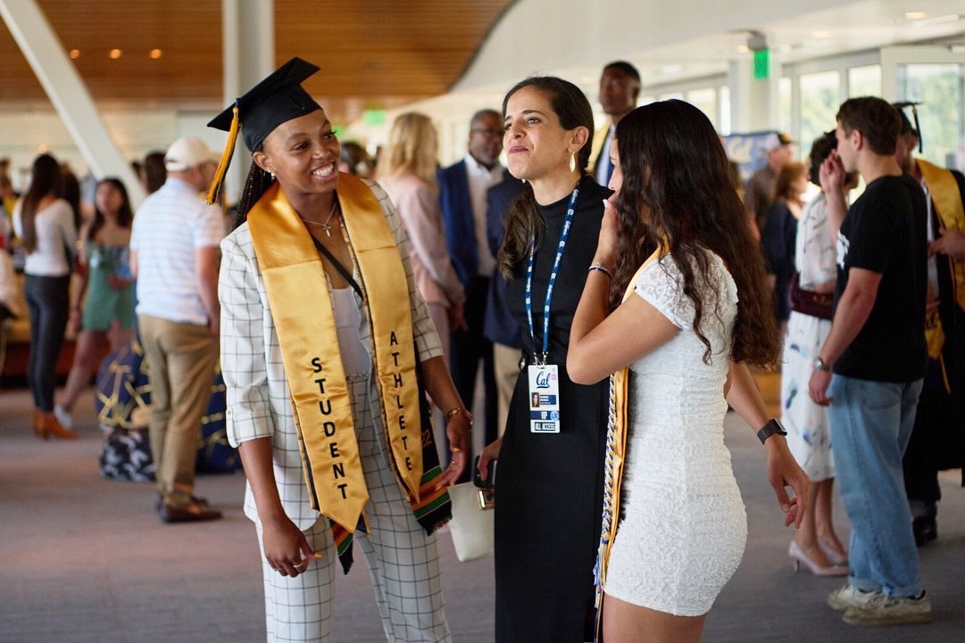 CalAthletics's tweet photo. Officially Graduates of the #1 Public University! 🐻🎓🎉

Congrats to our 2022 golden bears for life! #GoBears https://t.co/5QMjUsJnL6