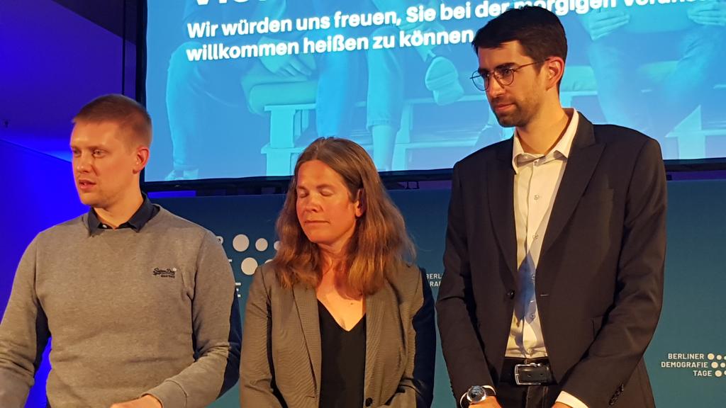 coelschl's tweet photo. Comgratulations to the winners of the European Demographer Awards 2022! AlysonVanRaalte, Sergi Trias-Llimós and MatthewWallace. It has been an honor to have you @BDD22 tonight. https://t.co/A0ViJ4h8ht https://t.co/b38Y1bA258