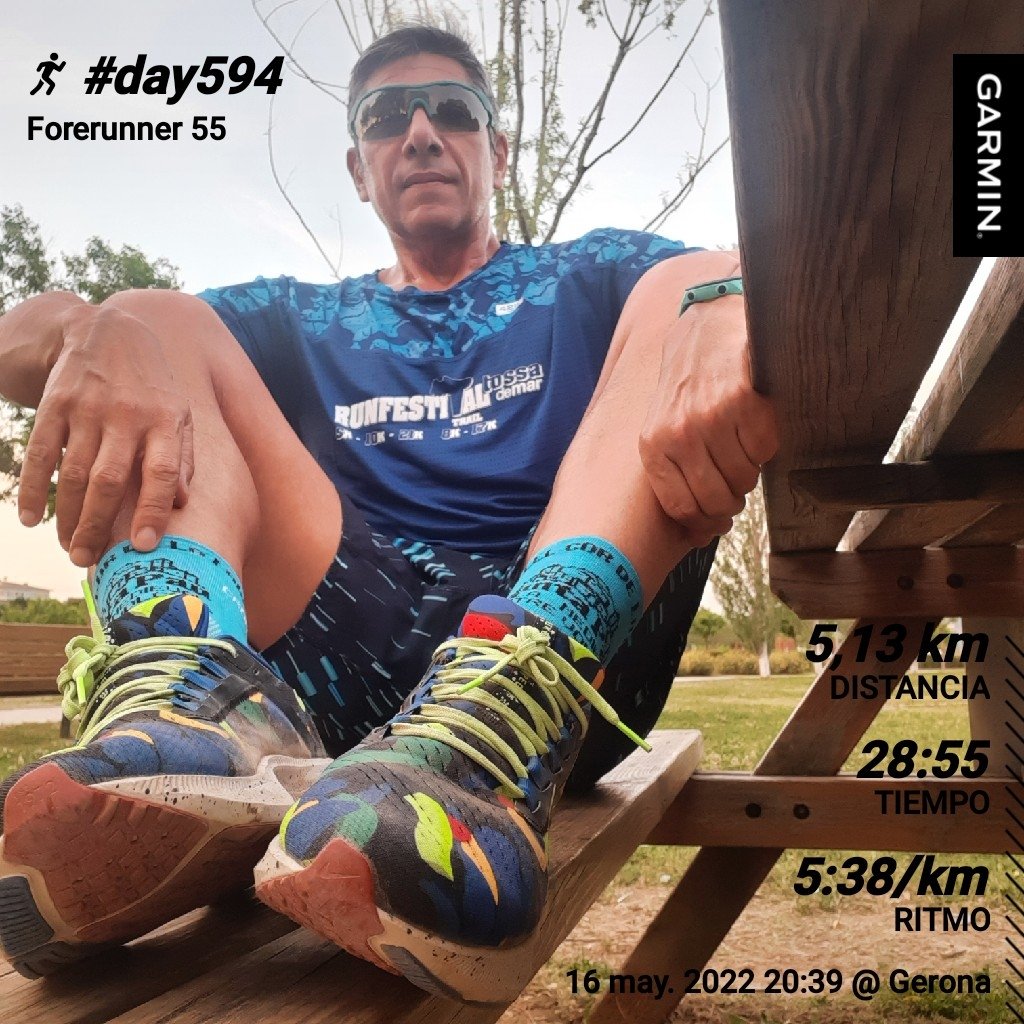 danisoriano70's tweet photo. Siguiendo la tradición de los lunes, estreno de camiseta finisher @runtossademar y también calcetines @correpelcordelafageda
#day594
#RunEveryDay
#metodosori
#RonhillSpain
#eljardinet #vamosgarmin
#drinkingrunners #kmsxalimentos #nofunnorun
#mrfree
#amibola
#retodravet https://t.co/gXhXr3zrkM