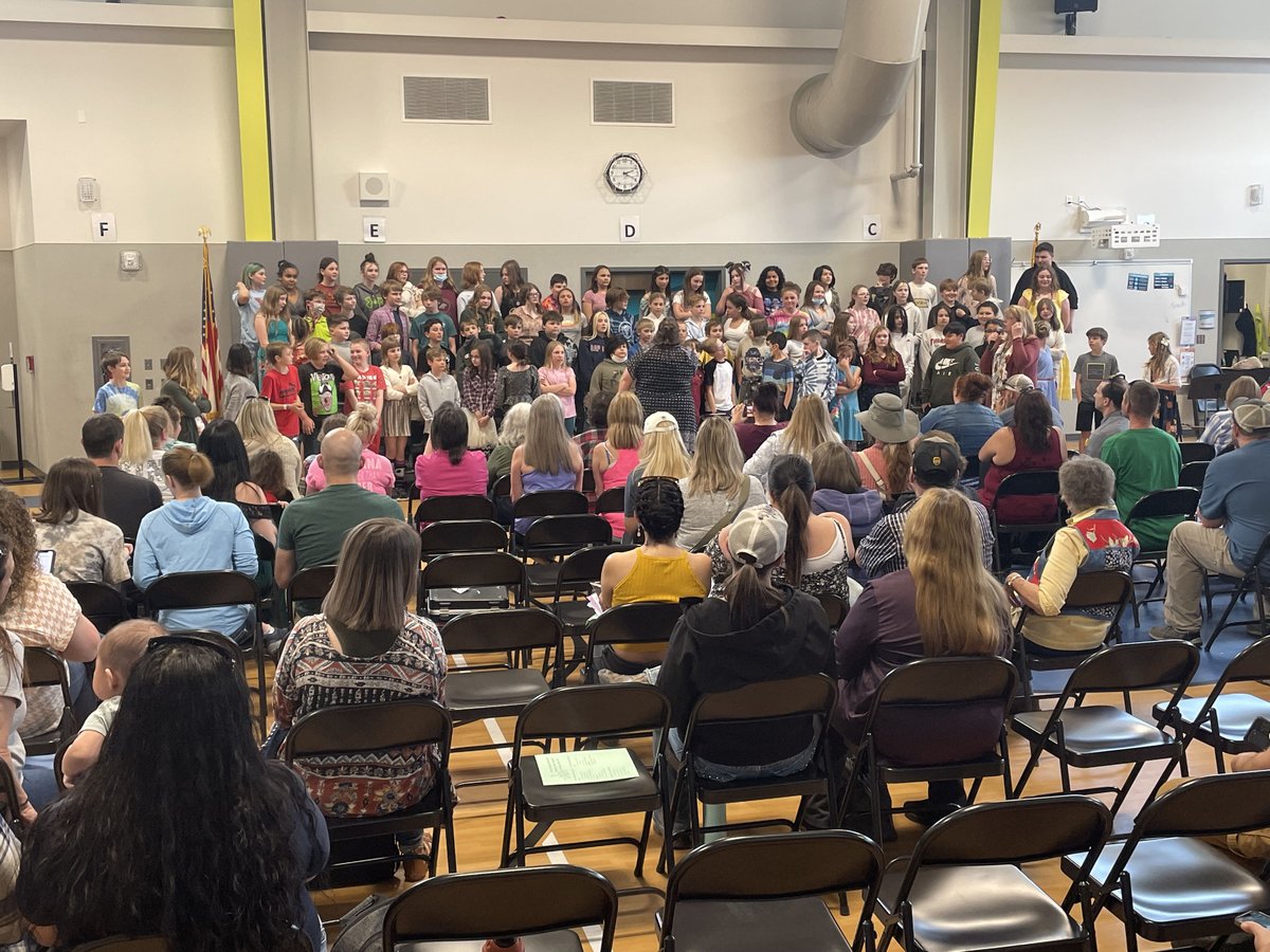 GFPSMusicandArt's tweet photo. This is a nice way to start a very busy week of Spring programs. Enjoying Giant Springs 5-6 grade concert this afternoon. Lots more to come this week! https://t.co/nWvMezfQjY
