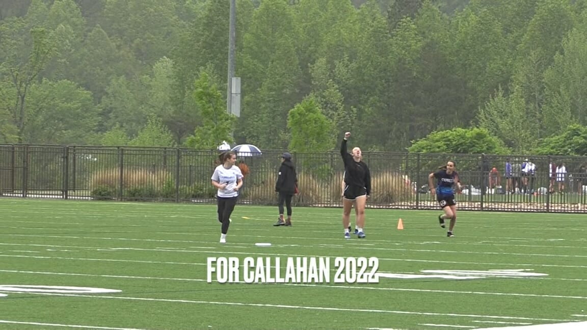 Ultiworld's tweet photo. William &amp; Mary @WMUltimateW's Kirsten Knisely for Callahan 2022 -> https://t.co/4COWNaeZyk https://t.co/ol3kDrDz6B