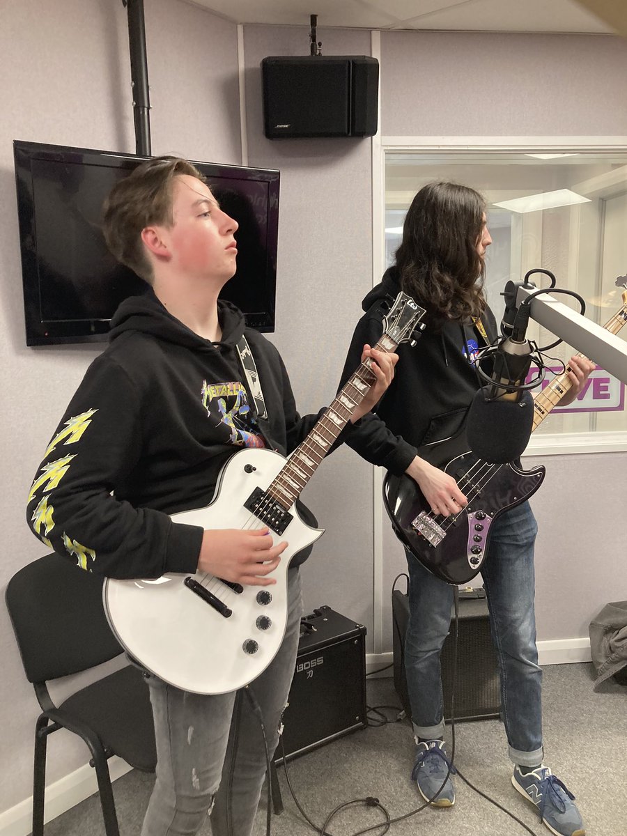 highlandradio's tweet photo. Great Rock N Roll energy in Highland studios tonight on Monday Night Sessions #Expidition #IrishMusic is alive and well https://t.co/UqnJ0NC25F