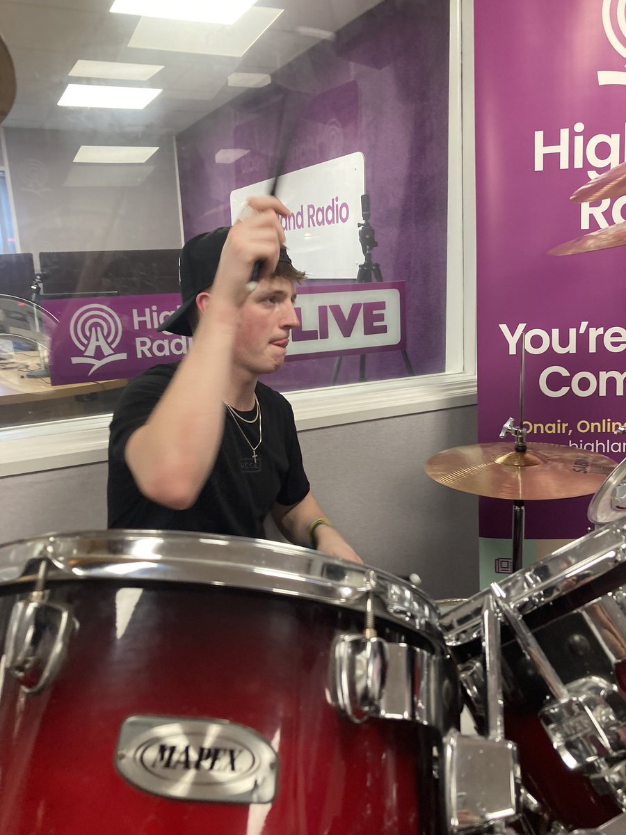 highlandradio's tweet photo. Great Rock N Roll energy in Highland studios tonight on Monday Night Sessions #Expidition #IrishMusic is alive and well https://t.co/UqnJ0NC25F