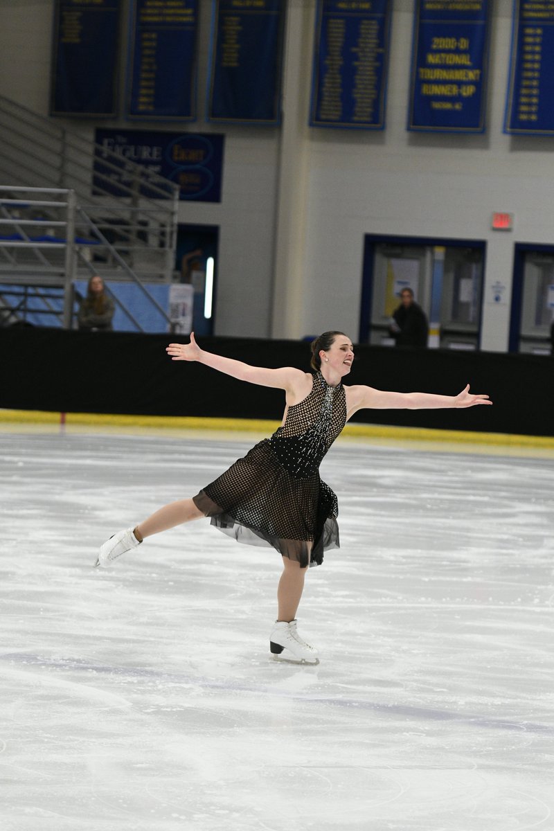 USFigureSkating's tweet photo. Loving the smiles from the rookies!

3⃣ collegiate skaters share their experience competing at their first Adult Championships! ⤵️

https://t.co/SdmDN2JXYe https://t.co/5w2kWNt4Sz