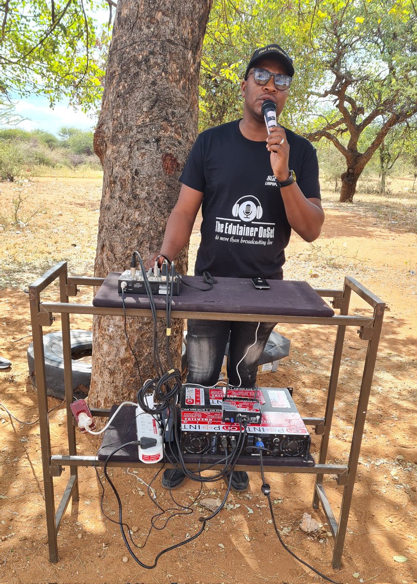 LloydMungoni's tweet photo. Day 6 : 16/05/2022
Targeted places:Lukange Pry &amp; Village, Dolongwe.
Risk Communication and Community Engagement (RCCE).    
#YourMessenger #HumanitarianWork #YourMC 
"Its More Than Broadcasting Live"
The Edutainer OnSet🎙 https://t.co/QrN50ciGhd