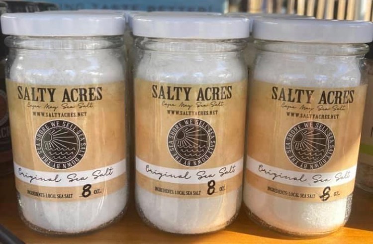 CapeMaySeaSalt's tweet photo. Our classic sea salt is back in stock ! Our first harvest is coming in strong! Available online or for curbside pick up at the farm!! #wesellseasaltdownbytheseashore #saltfarm #localsalt #womanownedbusiness https://t.co/MDlN0m5aRk