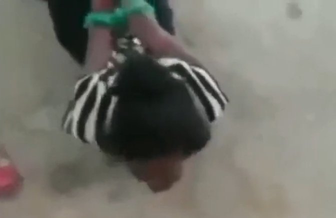 sajid_nadeem78's tweet photo. A disturbing video is being shared showing 3 ladies with their hands tied on the back, speaking Amharic &amp; Afaan Oromo, being tortured.
Will #Ethiopian govt &amp; Ethiopian Human Rights Commission care to investigate? https://t.co/pJEmQPivuh