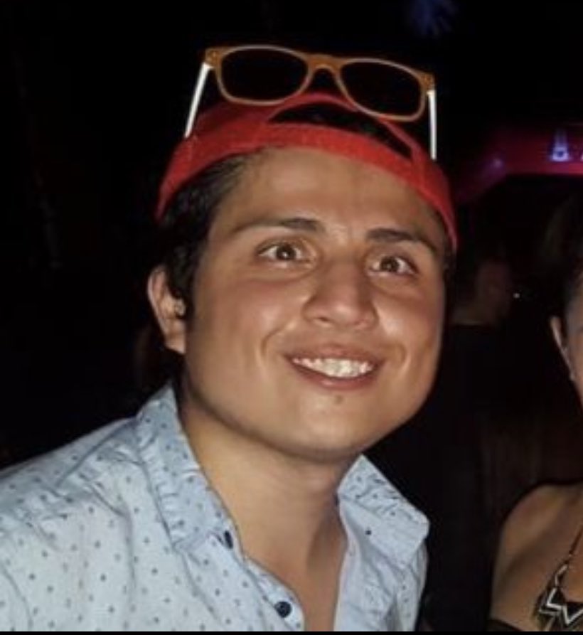 DjPatasParody's tweet photo. Yo, después de salir a ver el ☀️ https://t.co/cWaGsygBLf