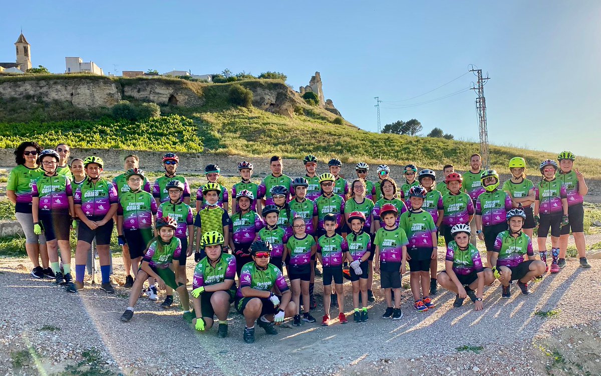 TortugasCojas's tweet photo. Llegó el día!! ☀️

Estrenamos nueva piel‼️

En la tarde de hoy hemos dado a conocer la nueva piel que llevarán nuestros chic@s de la escuela durante lo que resta de temporada y la siguiente.
....⬇️⬇️ https://t.co/UHl5Fya1ZN