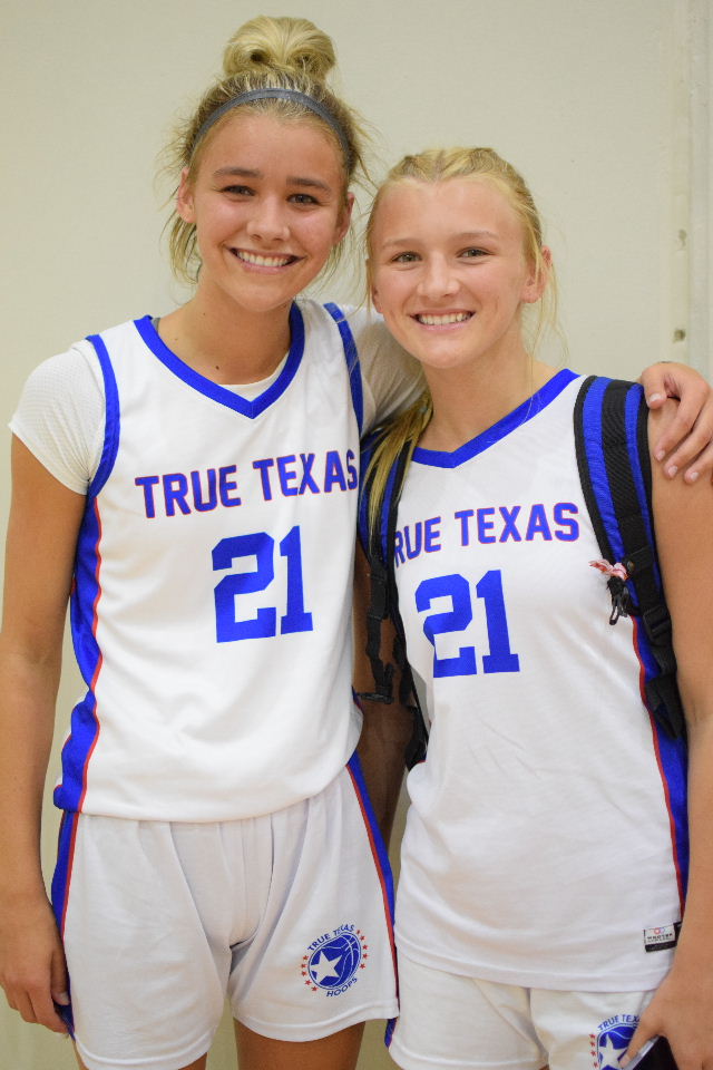 girlzprepreport's tweet photo. The SHOOTERS #PGHDuelForTheDynasty https://t.co/myGNXswu1a @TeamGriffinGBB @GracyWernli @TeamTraeYoungWB @KeeleyParks04 @tNBA_HOU @Elizabethw2023 @Platinumbball @TrueTexasHoops @KatelynnAllen06 @GOCBasketball1 @PGHCircuit @JasonGreenBball @PGHTexas https://t.co/Qf4N98DFwy