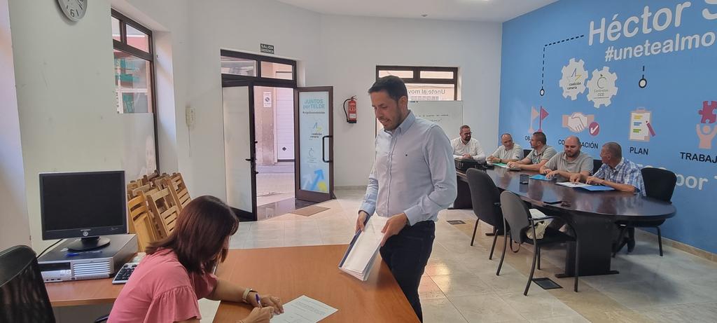 📢 Hoy <a href="/hectorjsuarez/">Héctor J. Suárez Morales</a>, quien opta a ser candidato de <a href="/coalicion/">Coalición Canaria</a> en 2023, presentó sus avales dentro de los plazos establecidos en las primarias de <a href="/cctelde/">Grupo Municipal CC de Telde</a>, 561 apoyos de la militancia que han refrendado a Suárez. La candidatura oficial se proclamará el próximo miércoles.
