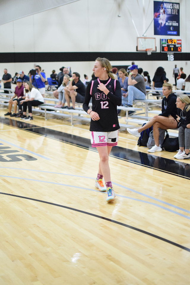 girlzprepreport's tweet photo. The SHOOTERS #PGHDuelForTheDynasty https://t.co/myGNXswu1a @TeamGriffinGBB @GracyWernli @TeamTraeYoungWB @KeeleyParks04 @tNBA_HOU @Elizabethw2023 @Platinumbball @TrueTexasHoops @KatelynnAllen06 @GOCBasketball1 @PGHCircuit @JasonGreenBball @PGHTexas https://t.co/Qf4N98DFwy
