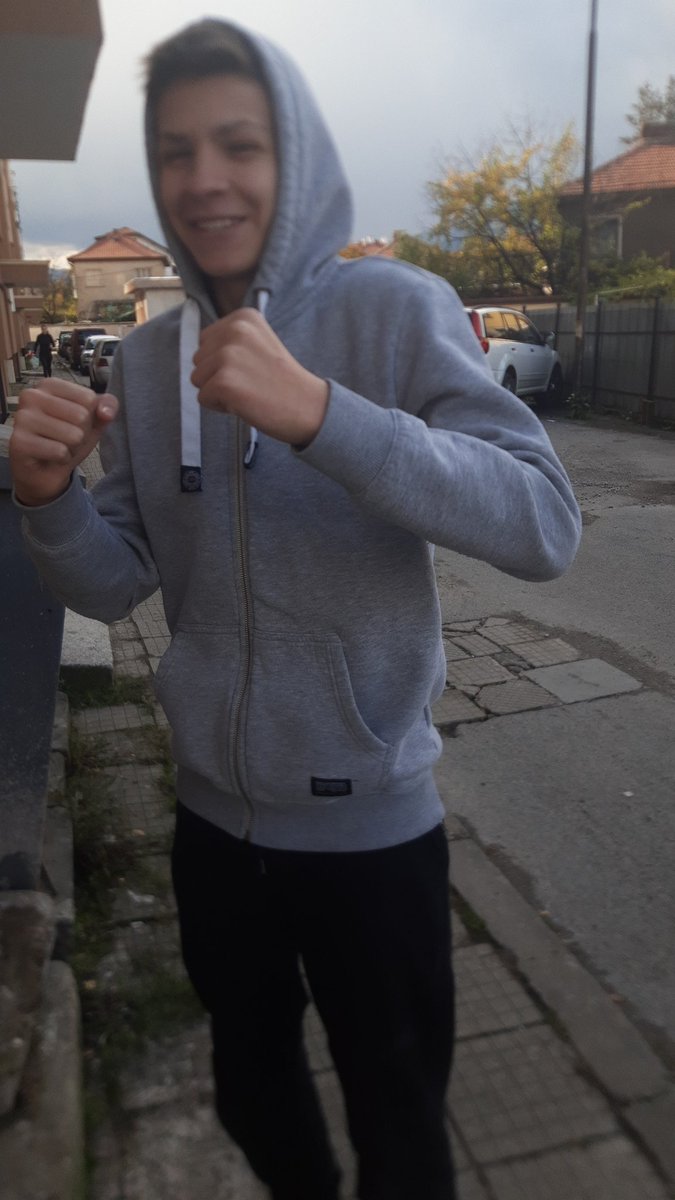 SHlikaTa tweet media