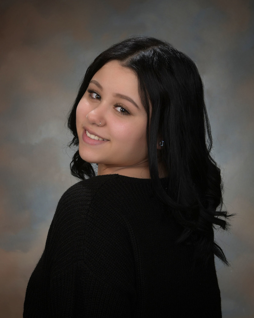 Seniors Benjamin Cueni-Smith, Logan Distler, Connor Douglas, and Angalina Evans are our Class of 2022 spotlights this afternoon. Congrats on your recent graduation, and for all you accomplished during your years at CHS!