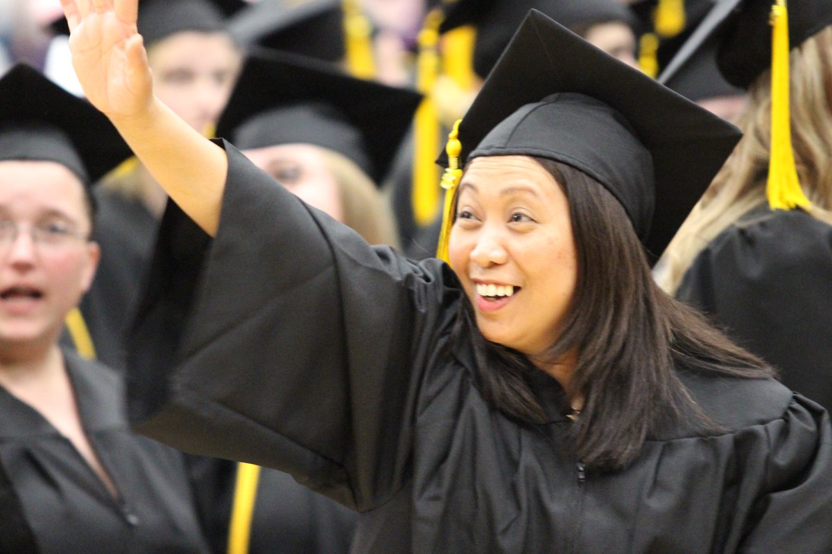 SoutheastMnEdu's tweet photo. Congrats to the Class of 2022! You have accomplished so much in your college careers. We couldn't be more proud of you. Best wishes wherever the future takes you! More photos on FB at: https://t.co/8ir4aRC3Zh #MSCSoutheastCares #MSCSoutheastProud https://t.co/xcUIUYHlQb