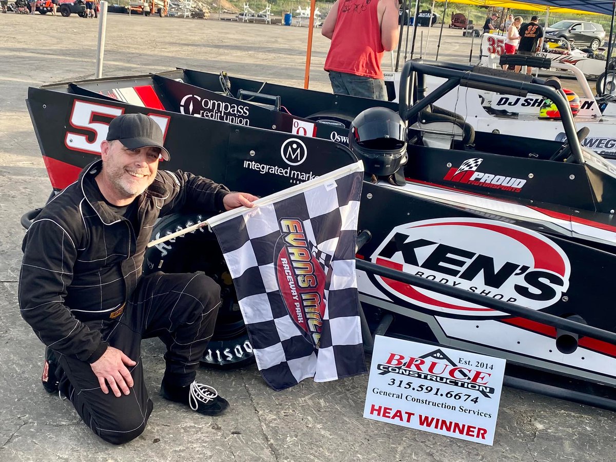 ProudMtrsports's tweet photo. Tim Proud Opens Small Block Super Championship Series with Heat Race Win, Charge From Fourteenth to Fourth in Main Event ... RACE RECAP 📝→ https://t.co/cEvTheTx2g #SBSCS #SBSupers 
📸 Ray Grela https://t.co/FZG9S2FRTL