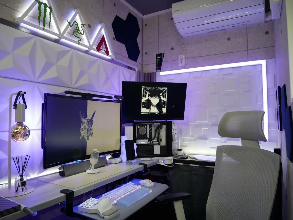 ZOTACRussia's tweet photo. Как вам такая игровая капсула? 🤩

#ZOTAC #ZOTACGAMING #PcSetup #GamingPC #Battlestation #Tech #PcHardware #PcComponents #BlackandWhite #gaming https://t.co/6bPm8VRIxx