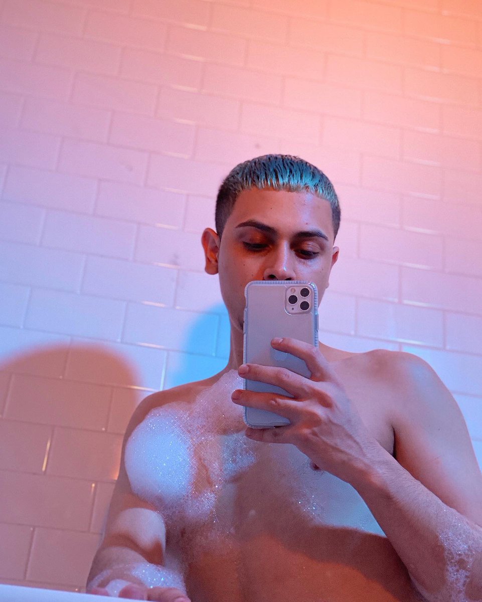 cfknls's tweet photo. High bubble baths 🛀🔥💦🌬🫧✨ https://t.co/hphpAloeuQ