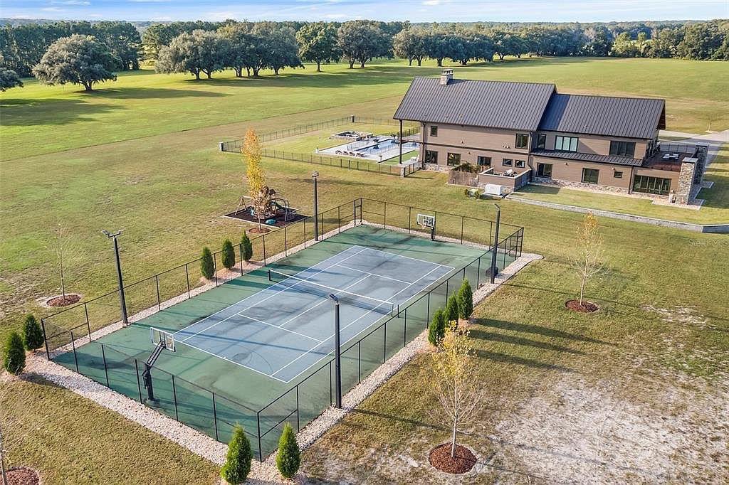 barndominium_us's tweet photo. Florida. https://t.co/tZjCQYL3OV