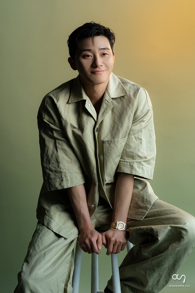 PSeojoonBrasil's tweet photo. 📸 NAVER - 16.05.22 | Agência Awesome publica fotos de Seojun nos bastidores da sessão de fotos da revista Harper's Bazaar. 

5/6
🔗https://t.co/QzTZbcyGYV #ParkSeoJoon • #Parkseojun • #박서준 https://t.co/ACJqtT4BJN