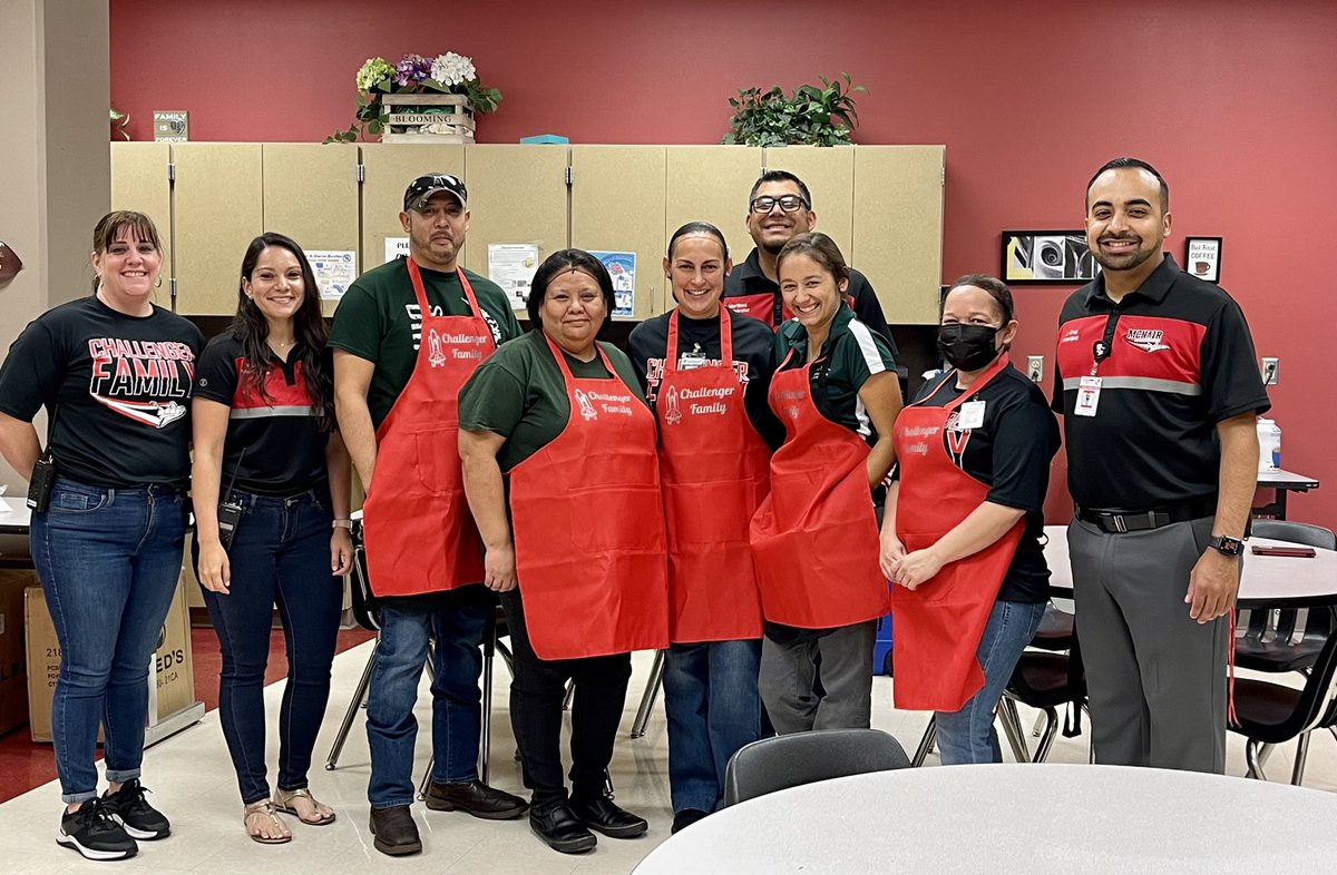swisd_mcn's tweet photo. Happy School Lunch Hero Day to our Child Nutrition staff at McNair. Thank you to Ms. Dorothy, Mr. Andrew and your staff for everything you do for our students and staff. Here is a custom Challenger Family apron by admin. #ChallengerFamily #WeAreMcNair https://t.co/1R2LuIWs5E