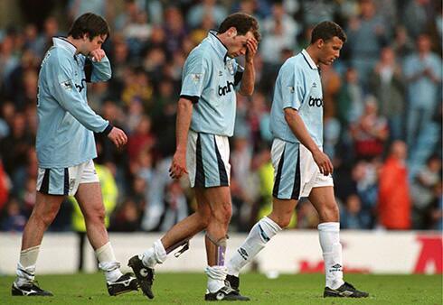 FootballFryUp's tweet photo. It’s been 26 years since the title, top four, top six AND the relaxation battle went down to the last day of the season.

Back then, Man City were sent down despite winning on the final day whilst their city rivals won the league. 👀

#mcfc | #mufc | #lufc | #lfc https://t.co/VcrwCxIPSC