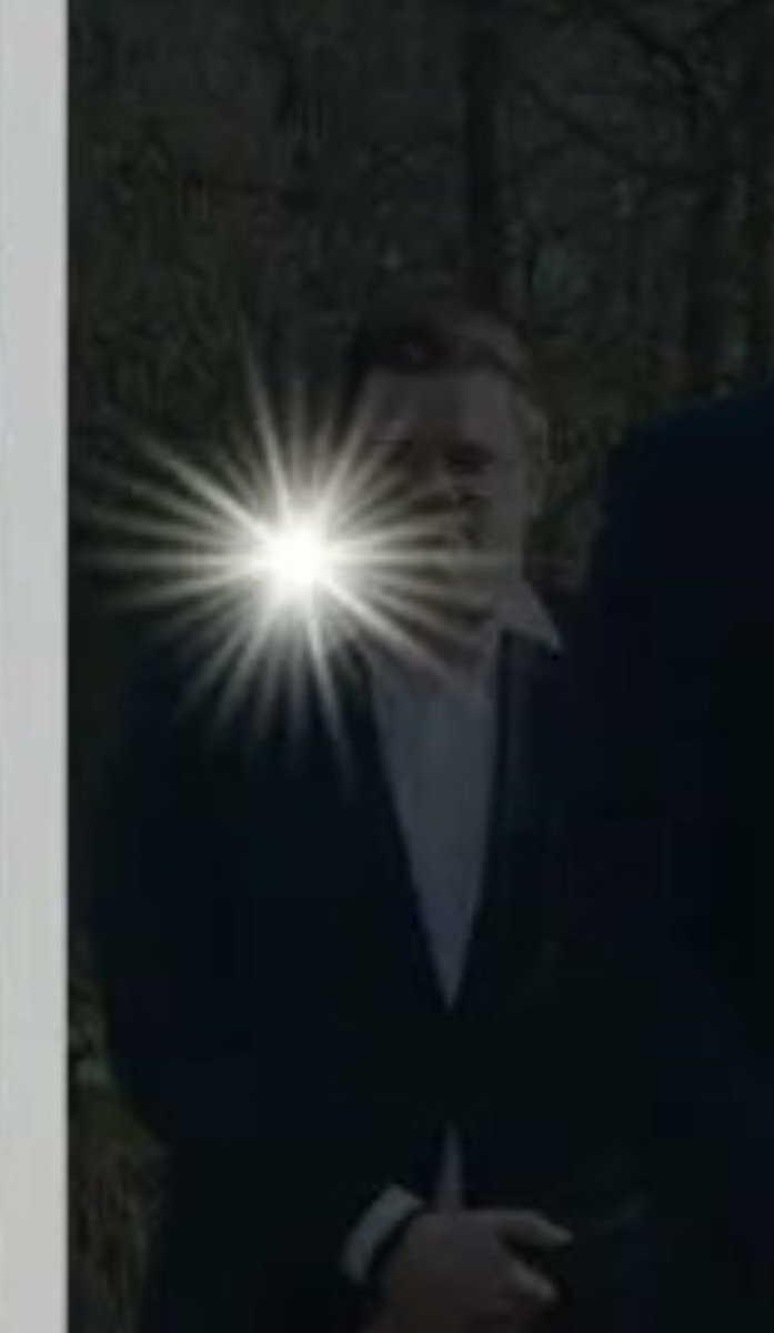 DeBezems's tweet photo. @druipendejongen @StuimigWeertje @coenhermenet Deze is in ieder geval de antichrist, zou daar beginnen met mijn zoektocht https://t.co/eHDbOsgbxM