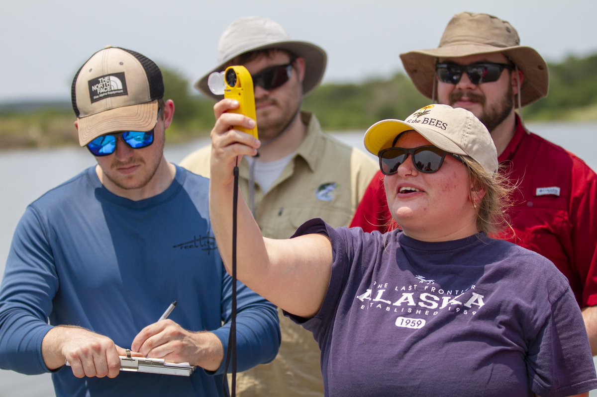 UTAScience's tweet photo. Field Camp 📍 Lake Mineral Wells

#MaverickScience x @UTAEarthScience https://t.co/xXR5KkYdjK
