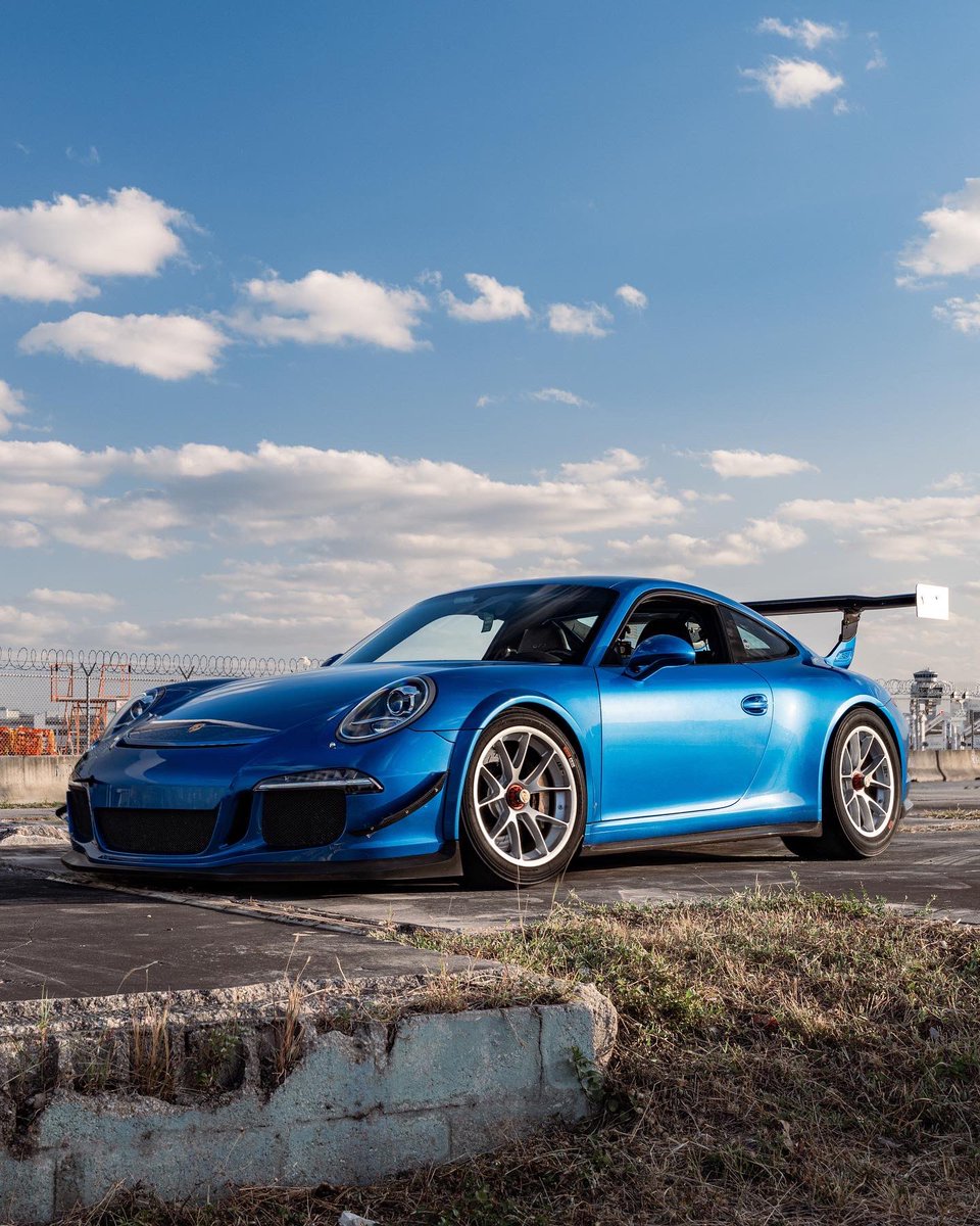 KFLETCH___'s tweet photo. Enjoy! GT3 Cup 911 https://t.co/HBNJNXXRVN