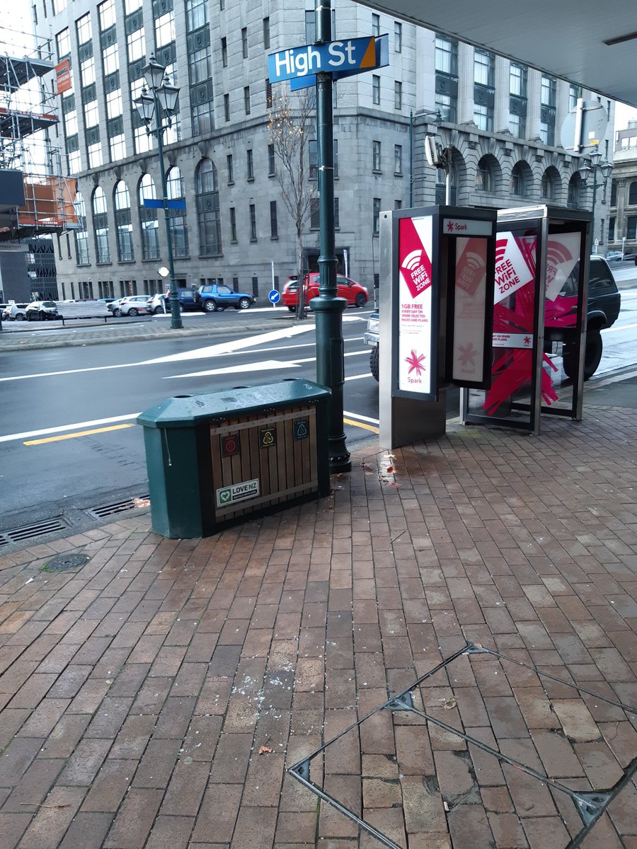 ottid88's tweet photo. @DnCityCouncil Kia ora, there's broken glass all over the footpath here on Princes St, and on the road on the High St intersection https://t.co/vbswQGfTwM