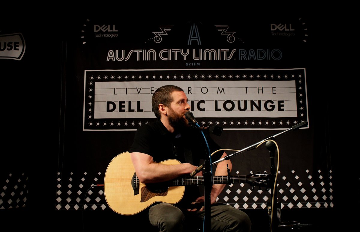 RadioAustinHD3's tweet photo. Moments from our latest Dell Music Lounge with @okayfineAndy of @ManchesterOrch. 🎙️🎶
Full performance and interview coming soon at https://t.co/s4rLbRjORE. 🤩
📸: https://t.co/uji9lpgSFT
#andyhull #manchesterorchestra https://t.co/V6HN30Z9JM